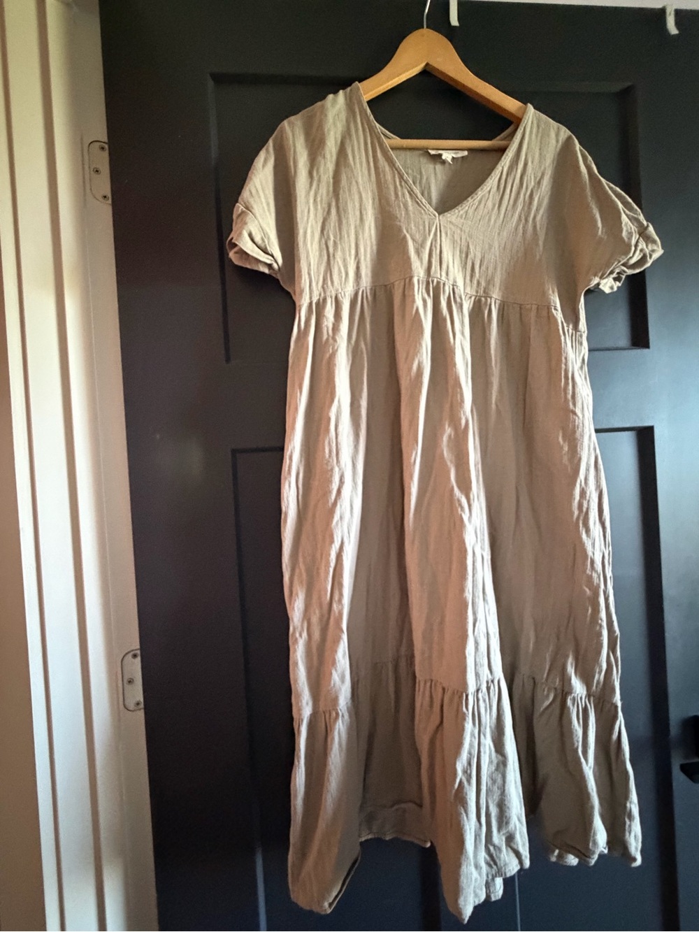 Relaxed V-Neck Midi Dress in Taupe